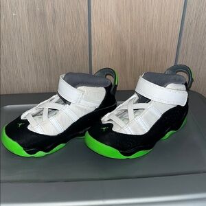 Jordan Kids Sneakers in White and Green
